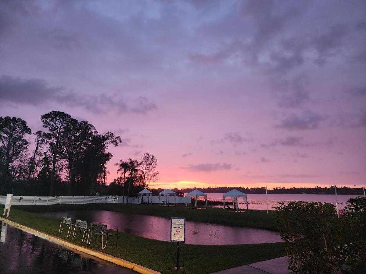 Palazzo Lakeside Hotel 基西米 外观 照片